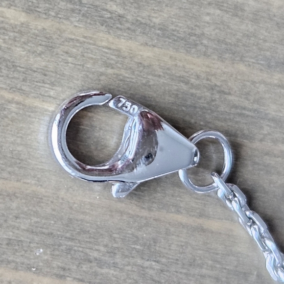 Messika Baby Move white gold and diamond pavé bracelet - Picture 10 of 10